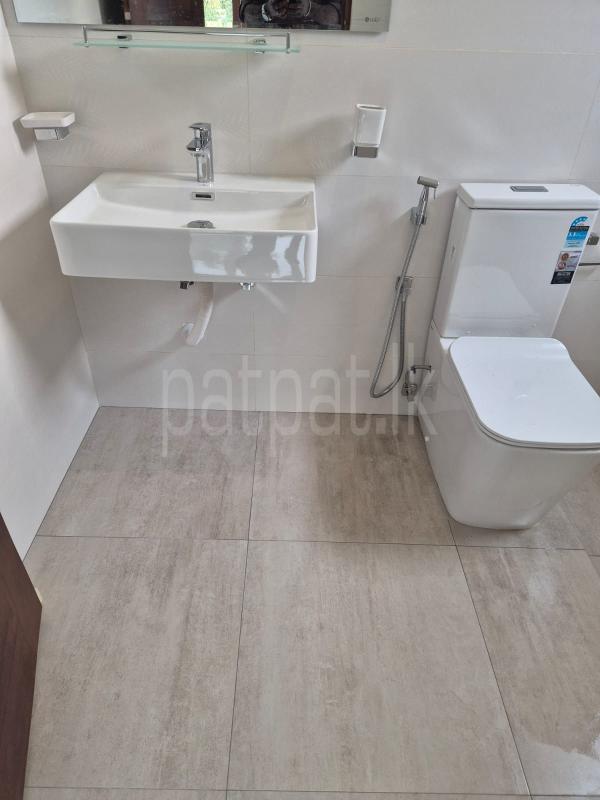 House for Sale in Athurugiriya