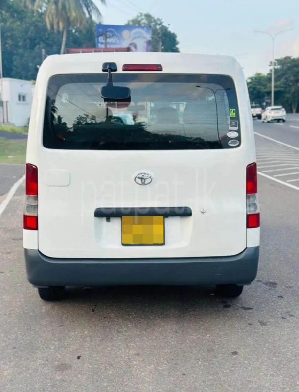 Toyota LiteAce 2011 - Used Van sale in Sri Lanka - patpat.lk