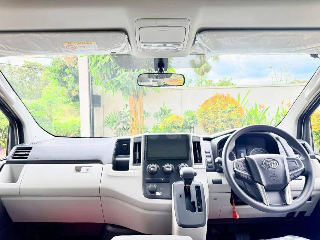 Toyota Commuter 2026 - Brand New Van sale in Sri Lanka - patpat.lk