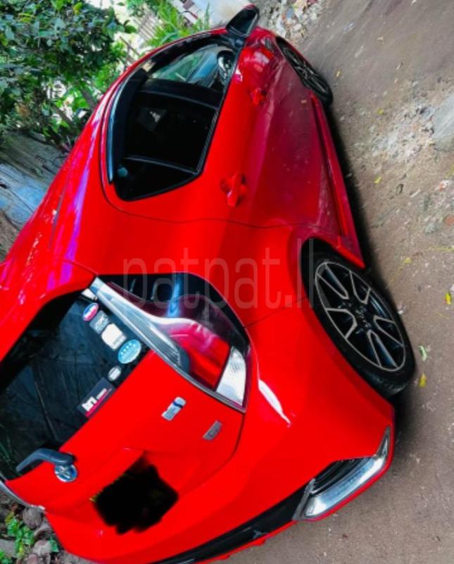 Toyota Aqua 2015 - Used Car sale in Sri Lanka - patpat.lk