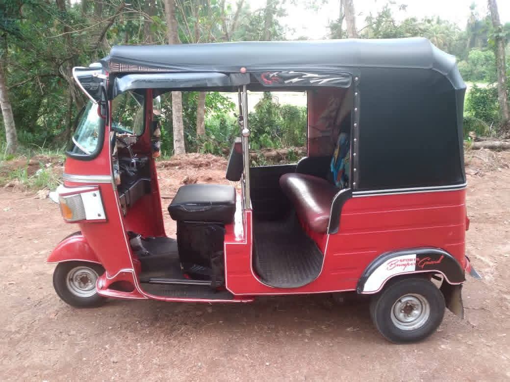 Bajaj Three Wheel 2010 - பயன்படுத்தப்பட்டது முச்சக்கர வண்டி sale in Sri Lanka - patpat.lk