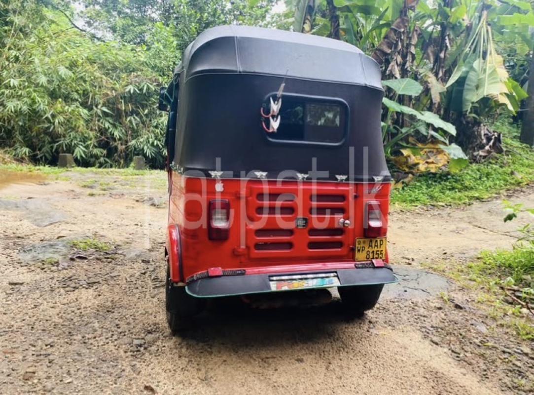 Bajaj 4 stroke 2015 - Used Three wheeler sale in Sri Lanka - patpat.lk