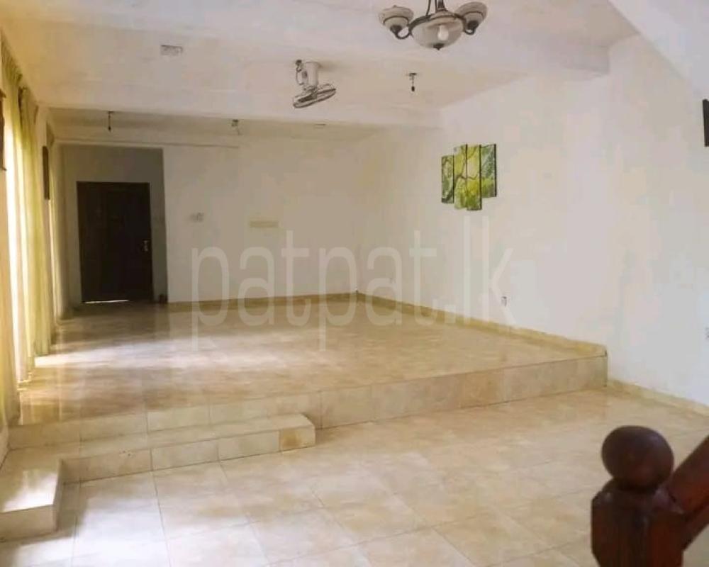 Commercial Land for Sale in Padukka