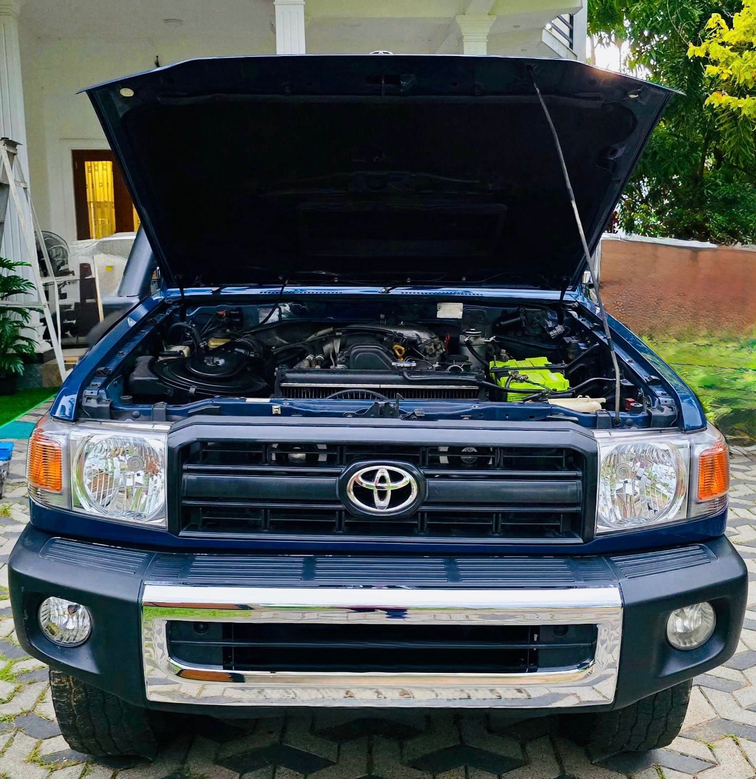 Toyota Land Cruiser 1999 - பயன்படுத்தப்பட்டது SUV sale in Sri Lanka - patpat.lk