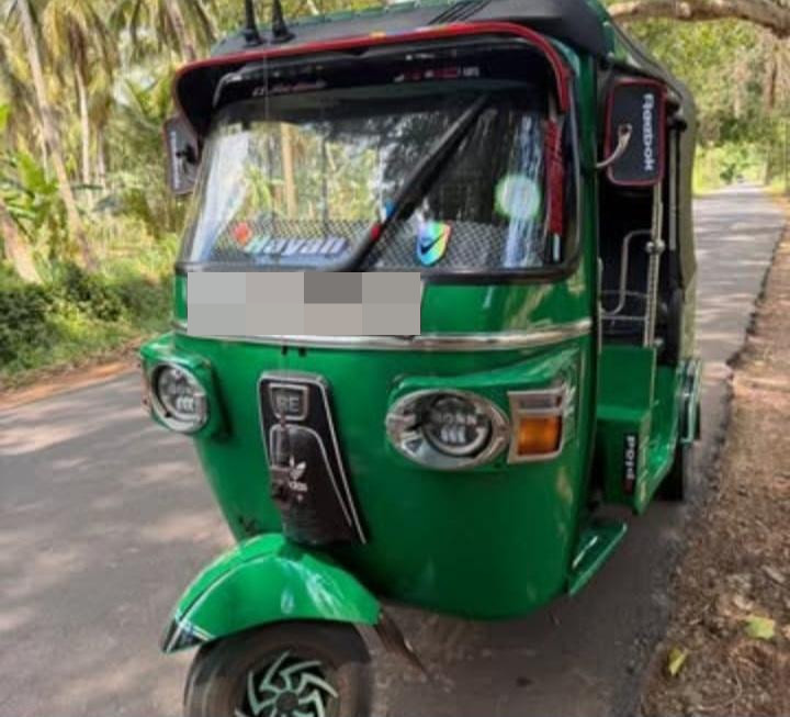 Bajaj Three Wheel 2011 - பயன்படுத்தப்பட்டது முச்சக்கர வண்டி sale in Sri Lanka - patpat.lk