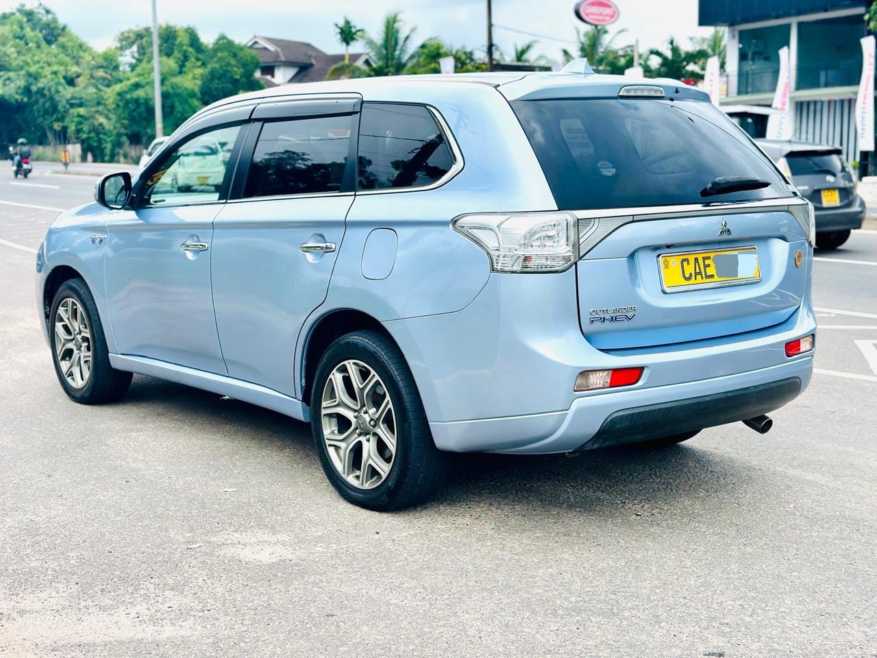 Mitsubishi Outlander 2014 - பயன்படுத்தப்பட்டது SUV sale in Sri Lanka - patpat.lk