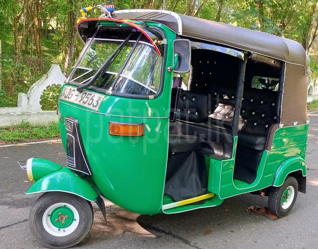 Bajaj Three Wheel 2004 - பயன்படுத்தப்பட்டது முச்சக்கர வண்டி sale in Sri Lanka - patpat.lk