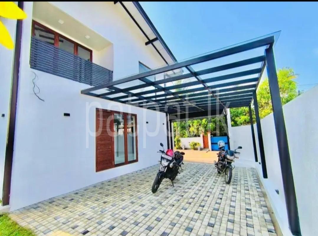 House for Sale in Athurugiriya