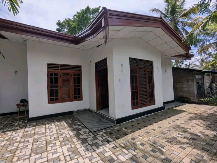 House for Sale in Veyangoda
