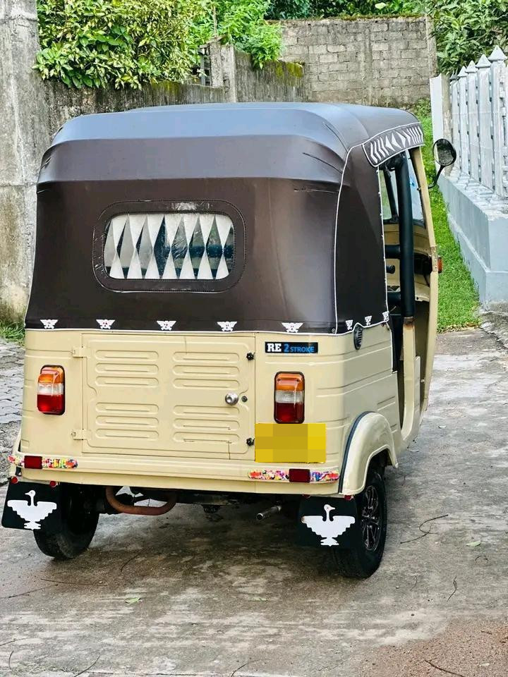 Bajaj 2 stroke 2006 - பயன்படுத்தப்பட்டது முச்சக்கர வண்டி sale in Sri Lanka - patpat.lk