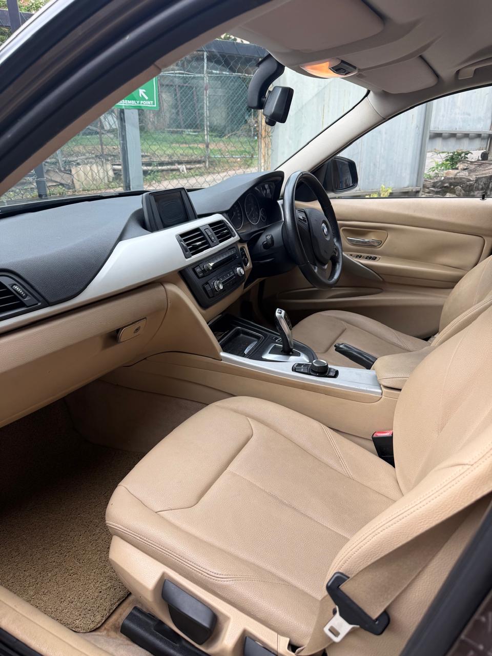 BMW 3 Series 2013 - பயன்படுத்தப்பட்டது கார் sale in Sri Lanka - patpat.lk