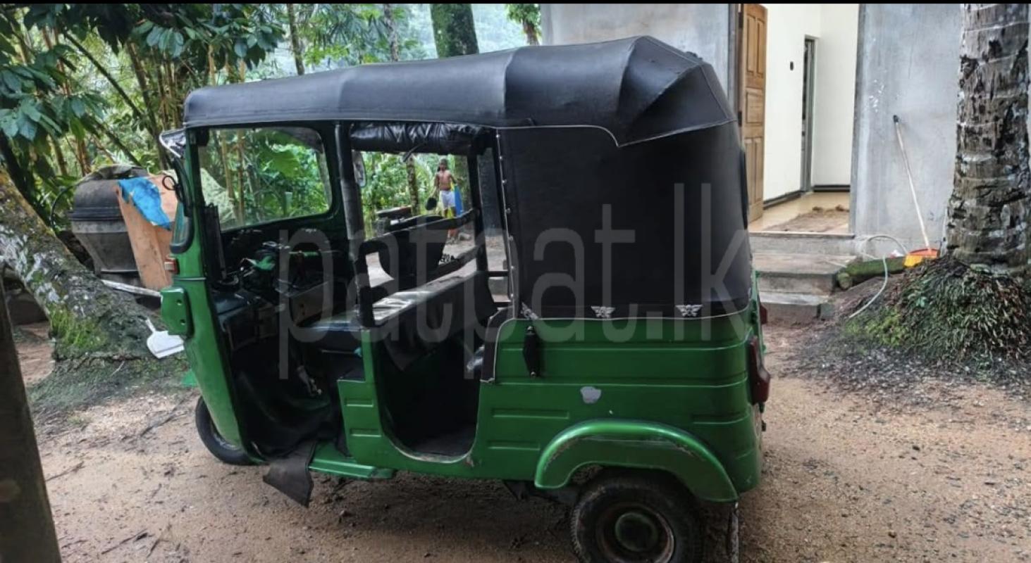 Bajaj Three Wheel 2013 - பயன்படுத்தப்பட்டது முச்சக்கர வண்டி sale in Sri Lanka - patpat.lk