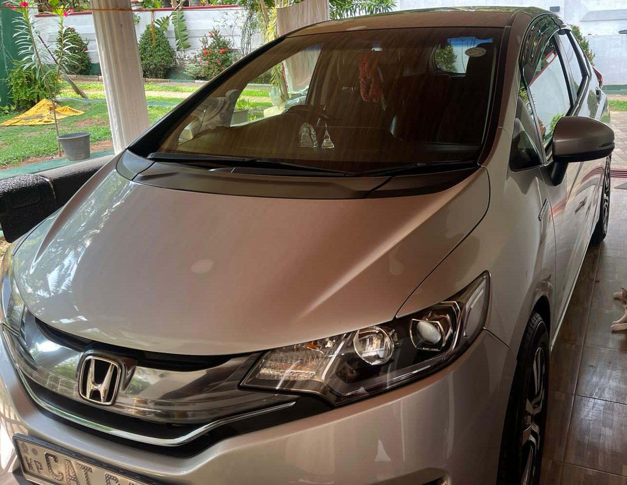 Honda Fit 2013 - பயன்படுத்தப்பட்டது கார் sale in Sri Lanka - patpat.lk