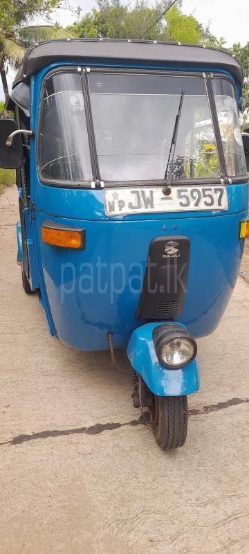 Bajaj 2 stroke 2005 - பயன்படுத்தப்பட்டது முச்சக்கர வண்டி sale in Sri Lanka - patpat.lk