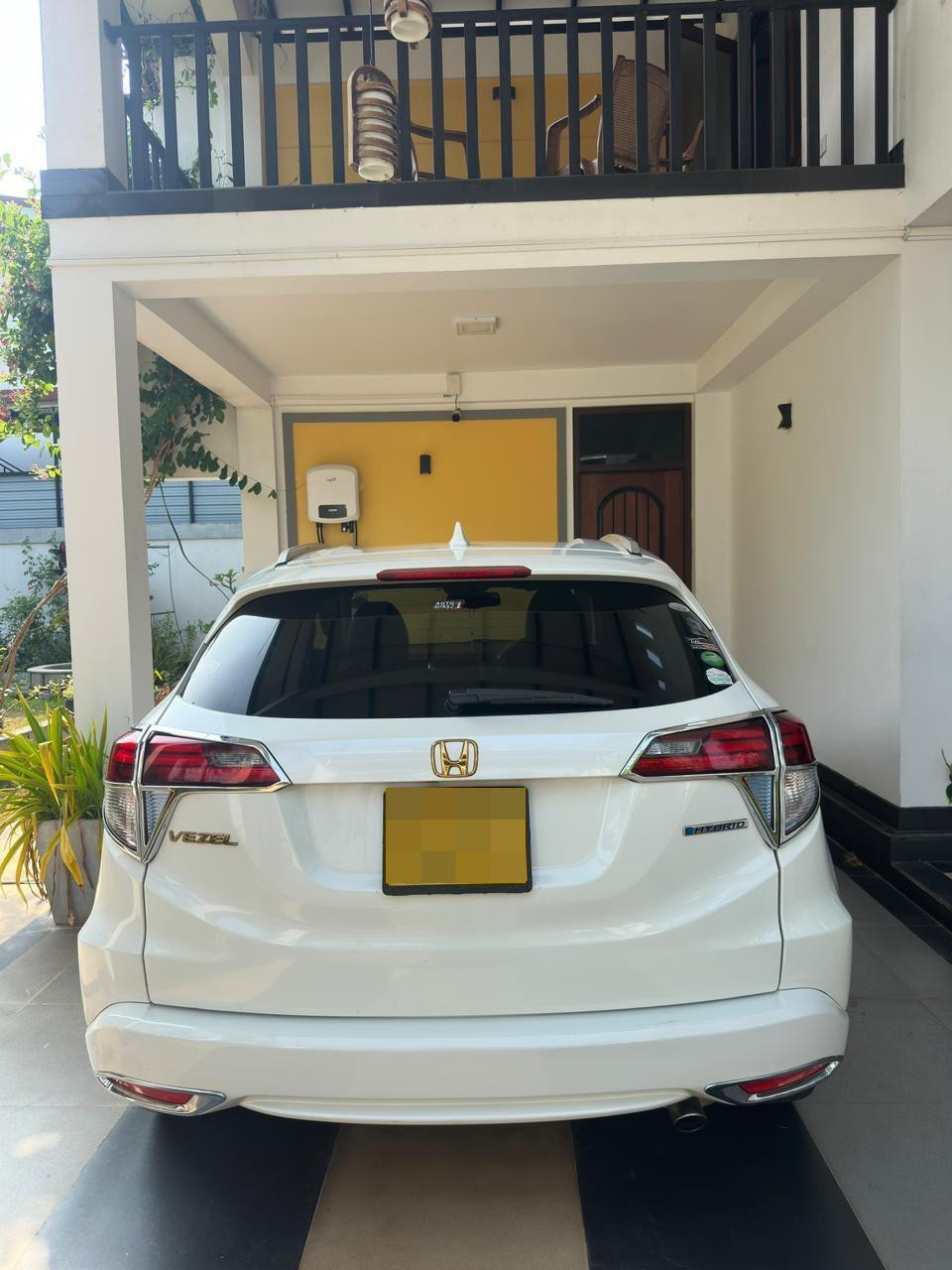 Honda Vezel 2014 - Used SUV sale in Sri Lanka - patpat.lk