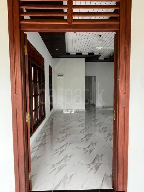 House for Sale in Weliveriya