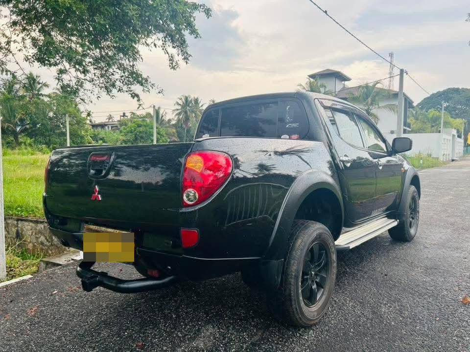 Mitsubishi L200 2007 - பயன்படுத்தப்பட்டது சரக்கு போக்குவரத்து sale in Sri Lanka - patpat.lk