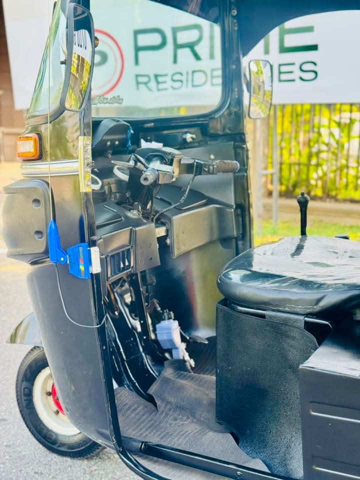 Bajaj Three Wheel 2014 - Used Three wheeler sale in Sri Lanka - patpat.lk