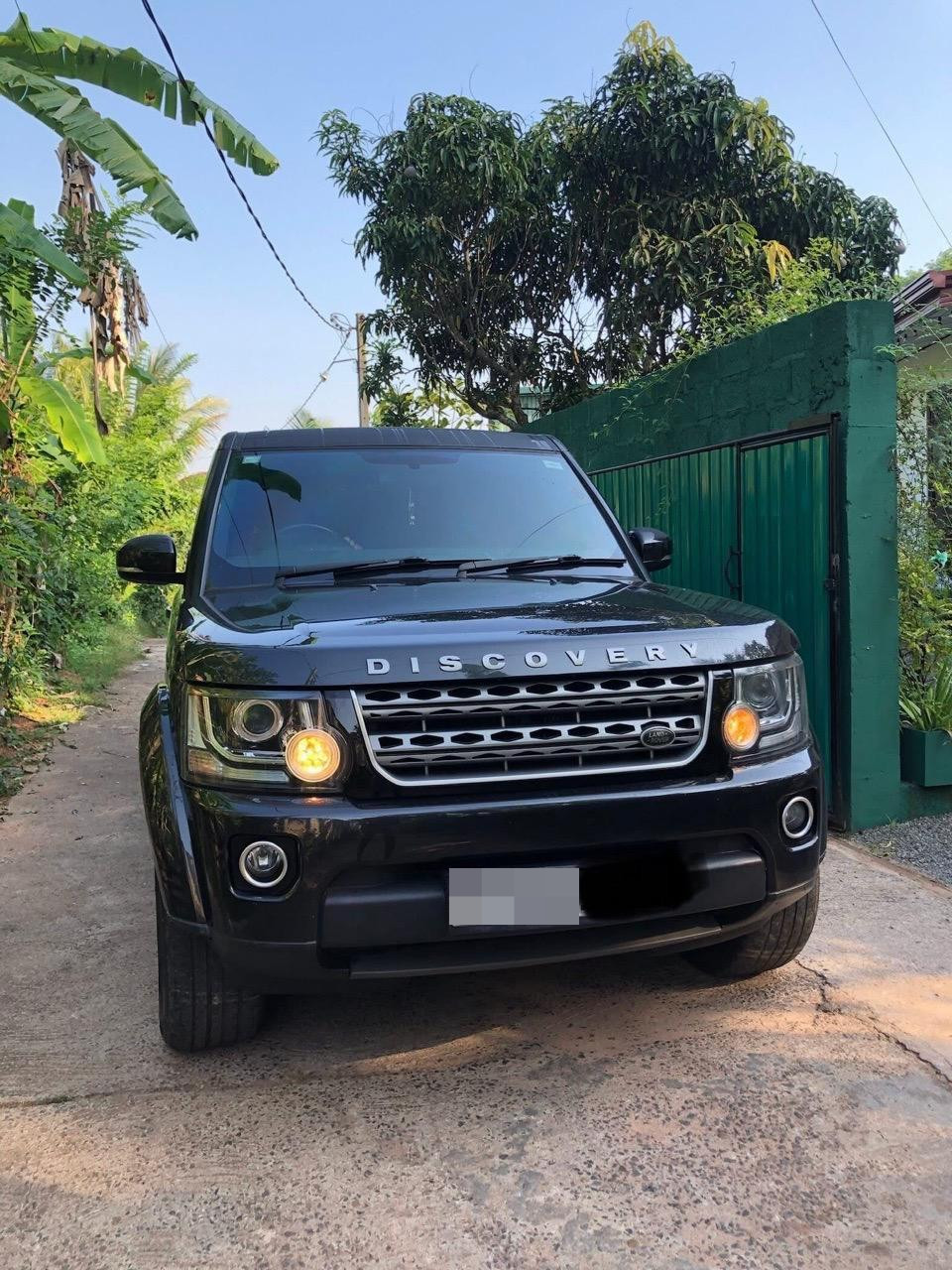 Land Rover Discovery 2014 ads-image-1