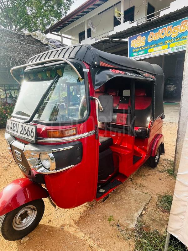 Bajaj Three Wheel 2019 - மறுசீரமைக்கப்பட்டது முச்சக்கர வண்டி sale in Sri Lanka - patpat.lk
