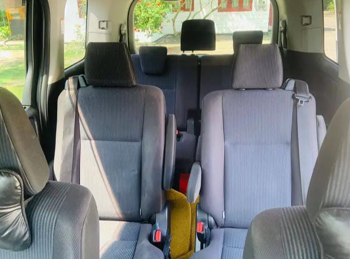 Toyota Voxy 2014 - பயன்படுத்தப்பட்டது வேன் sale in Sri Lanka - patpat.lk