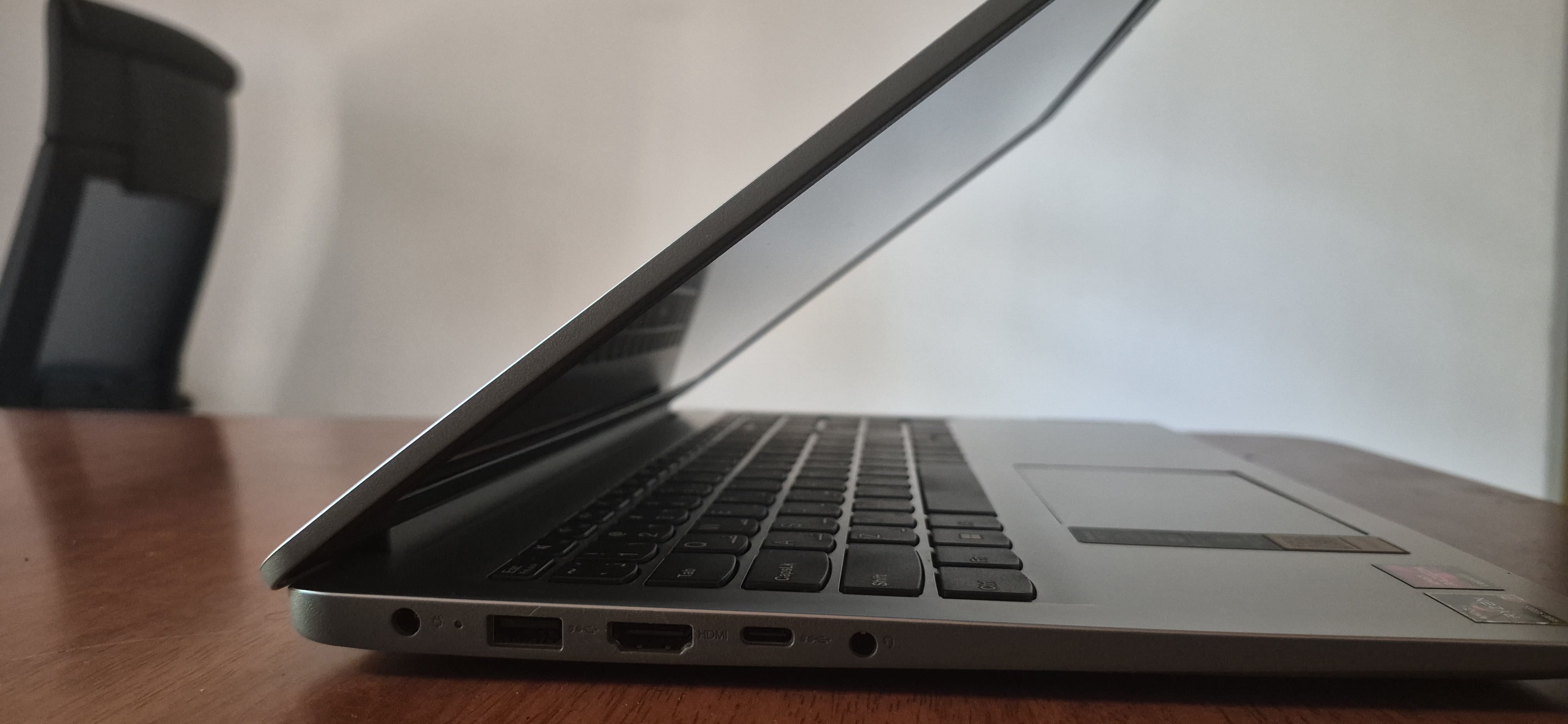 Lenovo Ryzen 7 Laptop