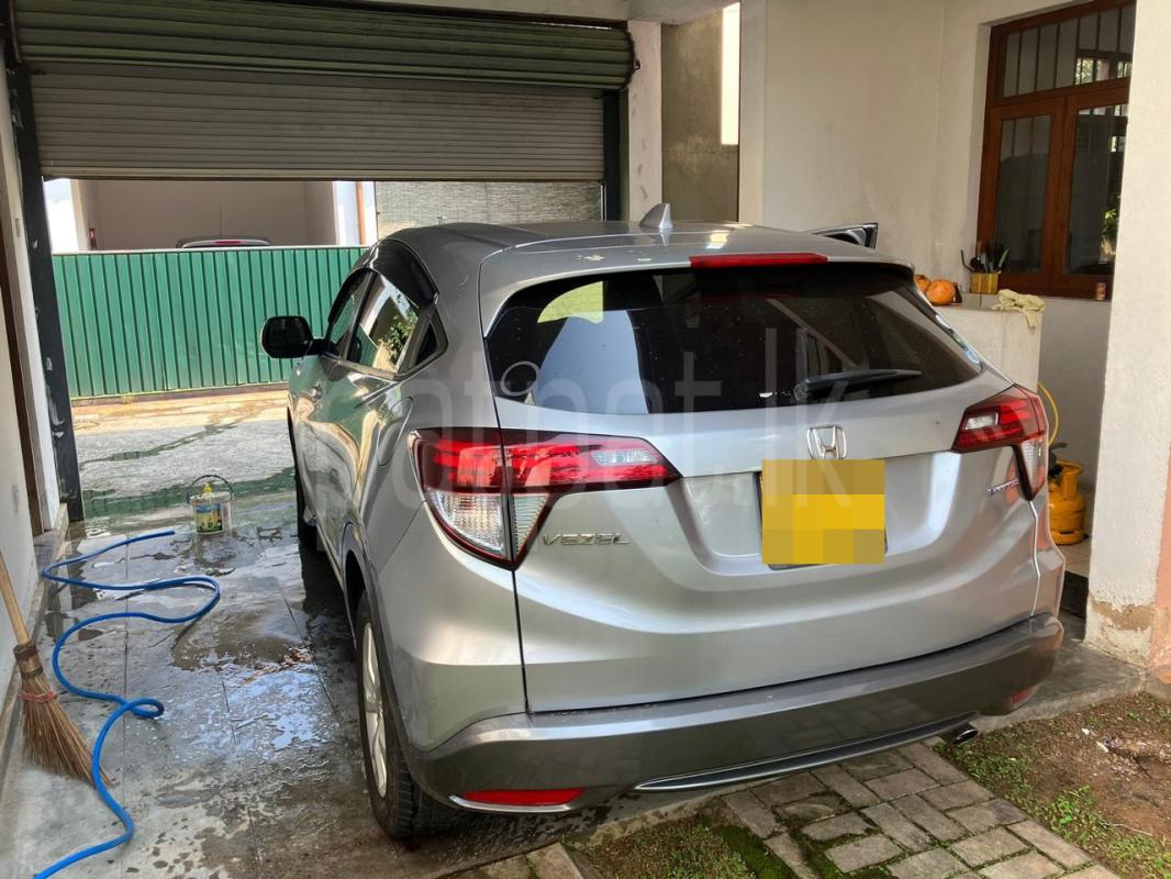 Advertisement image 4