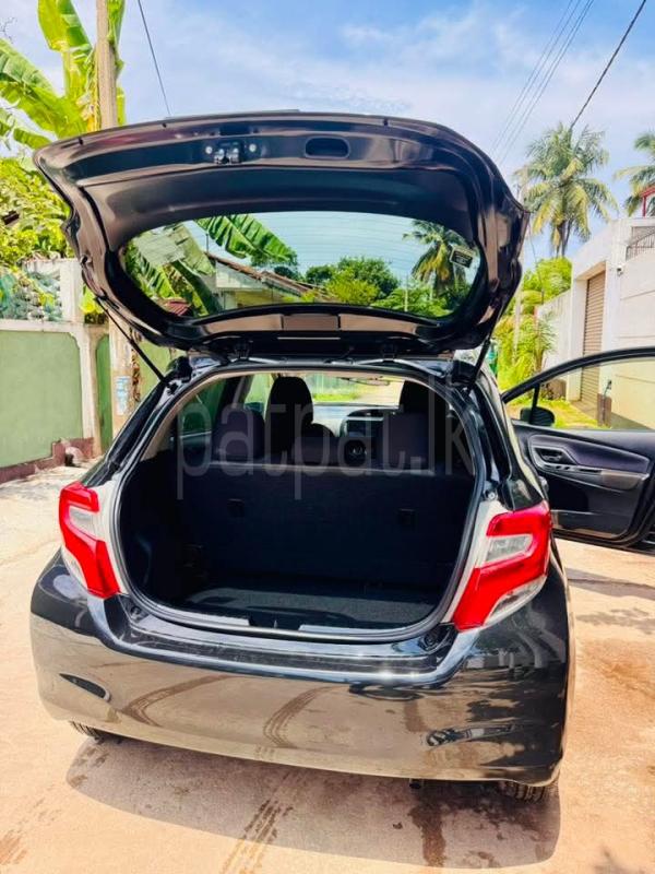 Toyota Vitz 2016 - பயன்படுத்தப்பட்டது கார் sale in Sri Lanka - patpat.lk