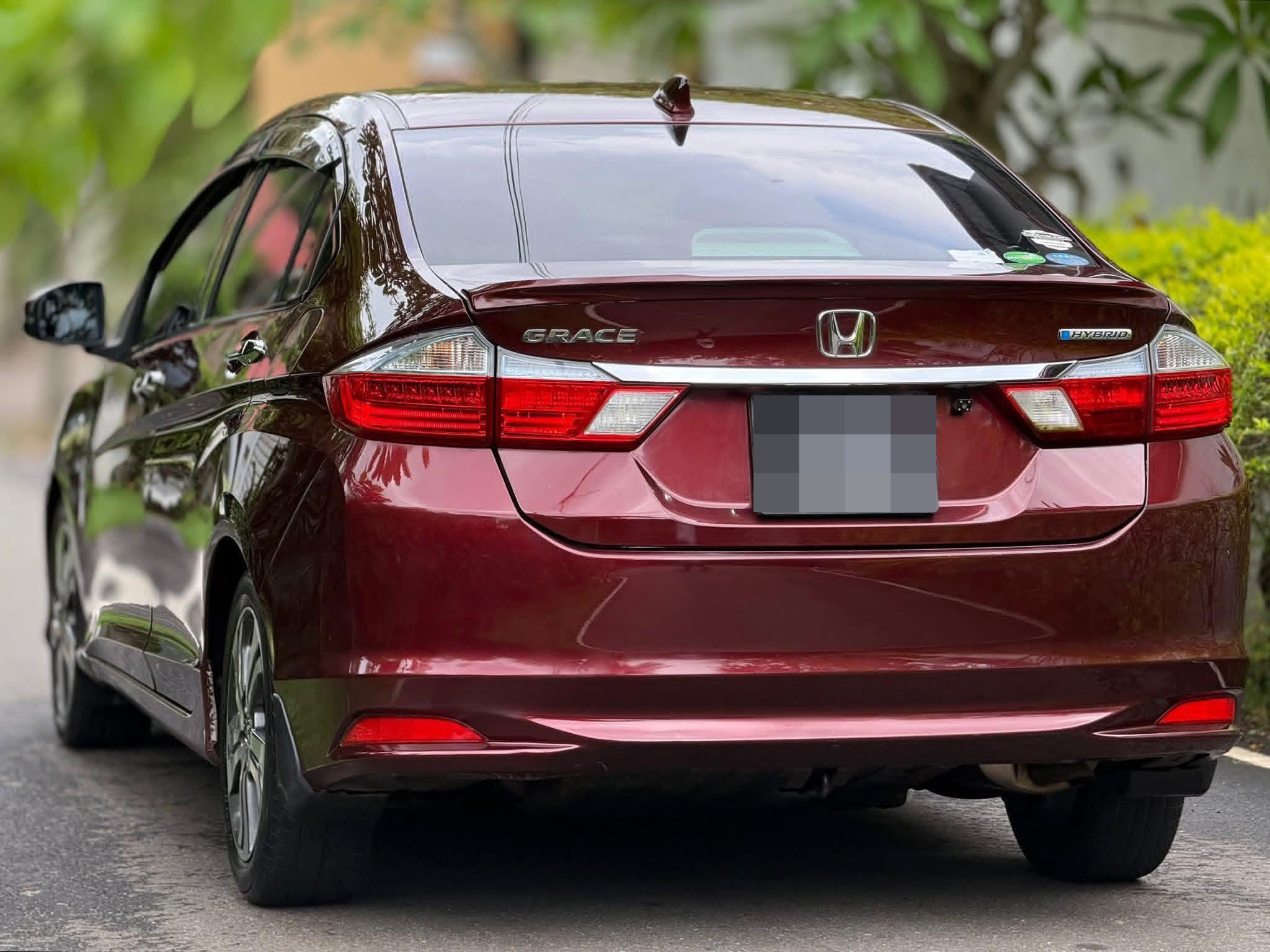 Honda Grace 2015 - பயன்படுத்தப்பட்டது கார் sale in Sri Lanka - patpat.lk