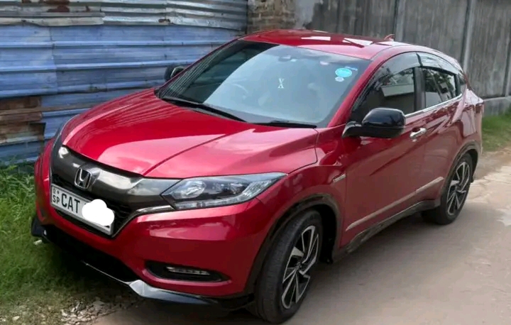 Honda Vezel 2017 - பயன்படுத்தப்பட்டது SUV sale in Sri Lanka - patpat.lk