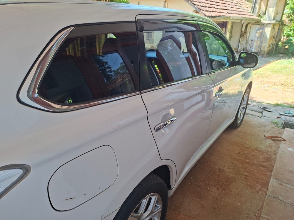 Mitsubishi Outlander 2014 - Used SUV sale in Sri Lanka - patpat.lk