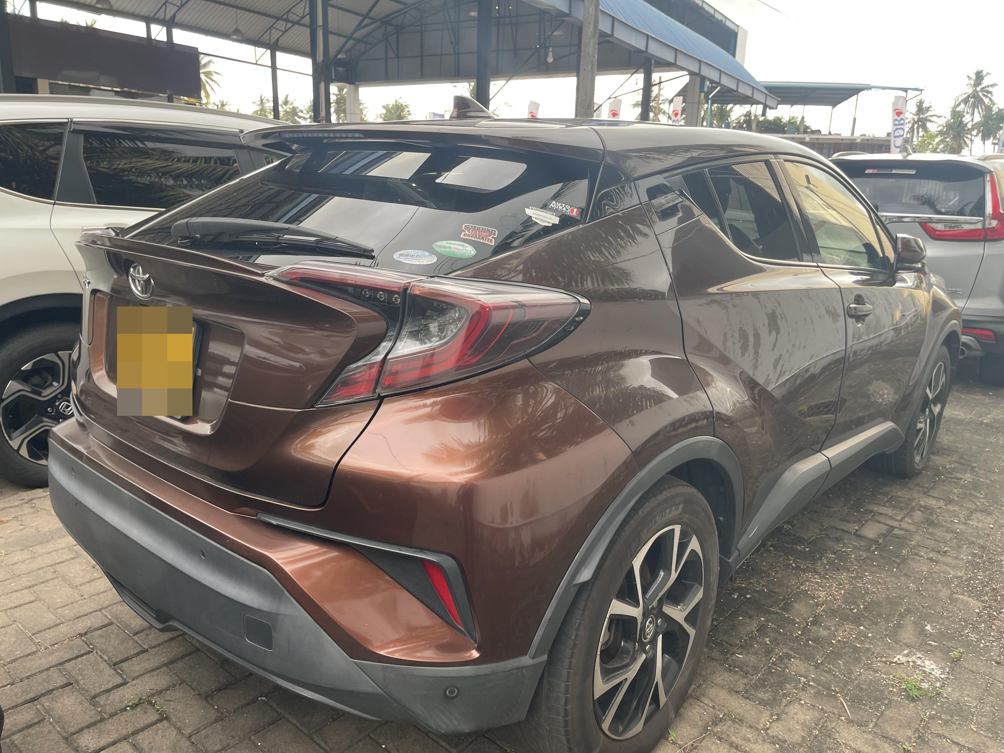 Toyota CHR 2017 - නැවත සකස් කල SUV රථය sale in Sri Lanka - patpat.lk