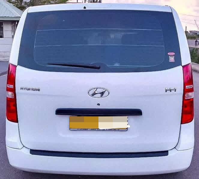Hyundai H-1 2018 - Used Van sale in Sri Lanka - patpat.lk