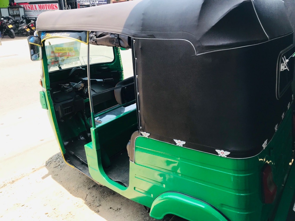 Bajaj Three Wheel 2015 - භාවිතා කරන ලද ත්‍රිරෝද රථය sale in Sri Lanka - patpat.lk