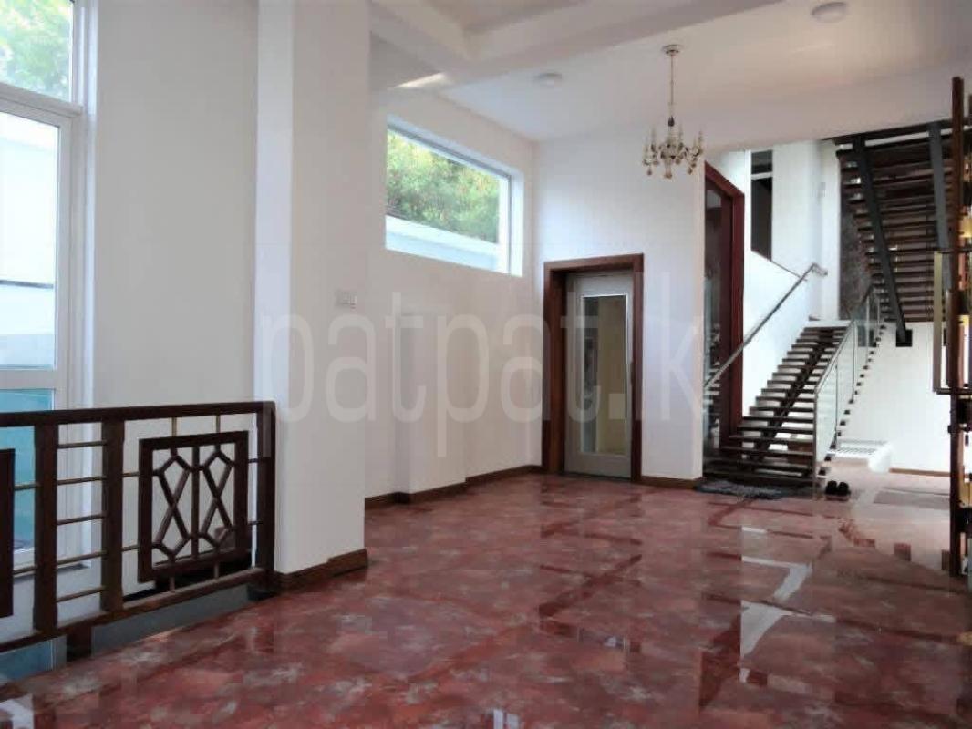 Advertisement image 5