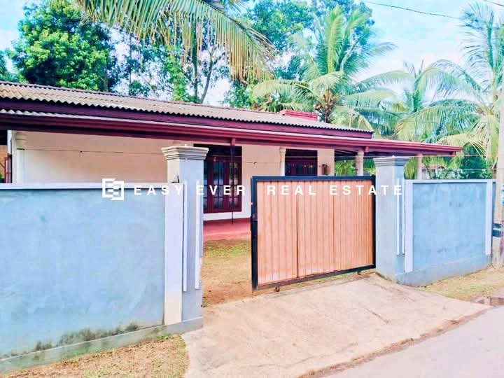 House for Sale in Weliveriya