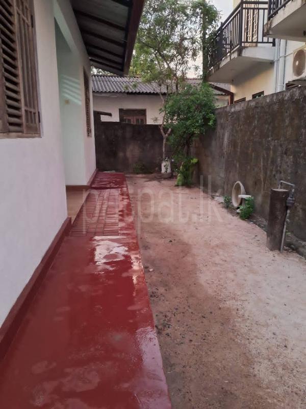House for Sale in Athurugiriya