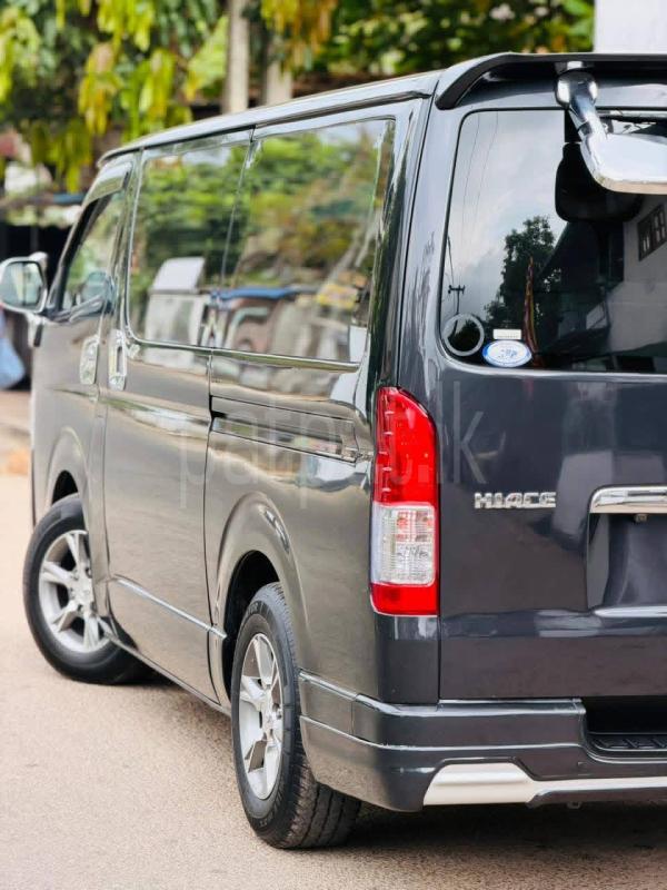 Toyota Hiace 2006 - Used Van sale in Sri Lanka - patpat.lk