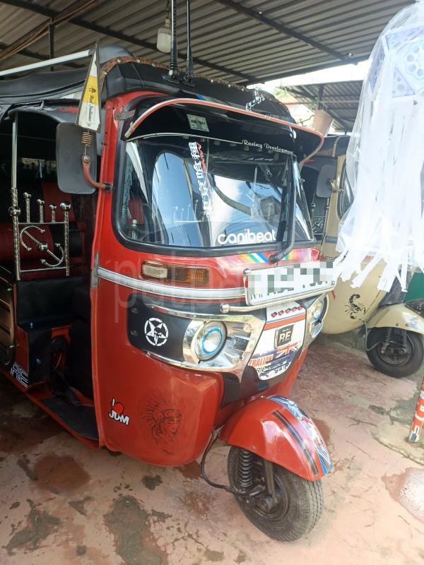 Bajaj 4 stroke 2015 - பயன்படுத்தப்பட்டது முச்சக்கர வண்டி sale in Sri Lanka - patpat.lk