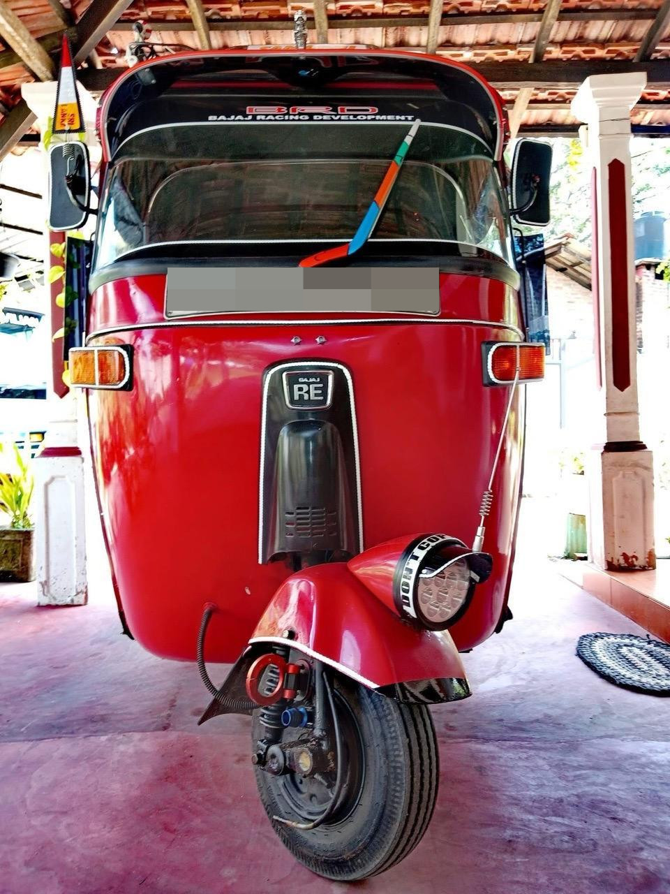 Bajaj Three Wheel 2007 ads-image-1