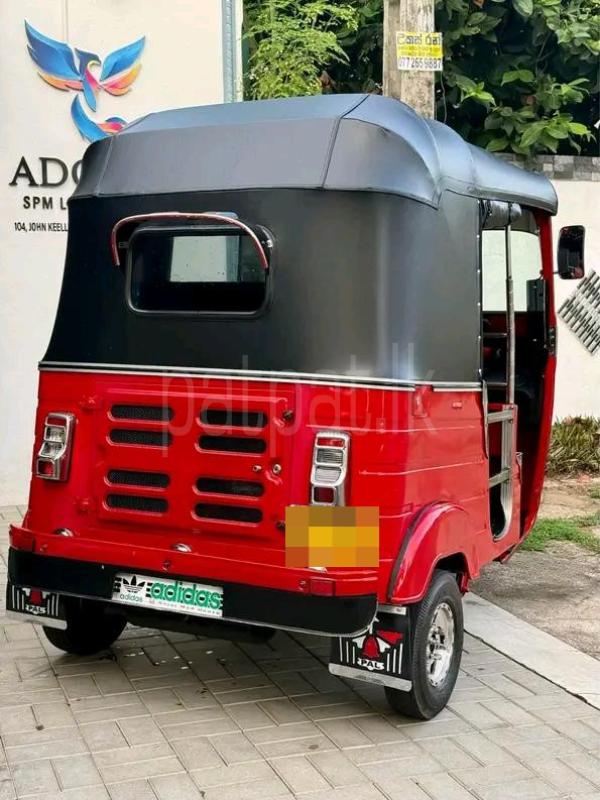 Bajaj Three Wheel 2014 - භාවිතා කරන ලද ත්‍රිරෝද රථය sale in Sri Lanka - patpat.lk