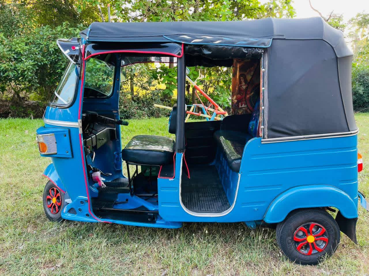 Bajaj Three Wheel 2013 - Used Three wheeler sale in Sri Lanka - patpat.lk