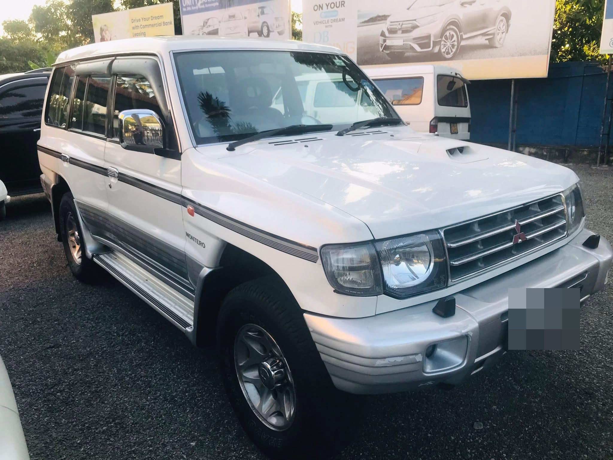 Mitsubishi Pajero 2013 ads-image-1