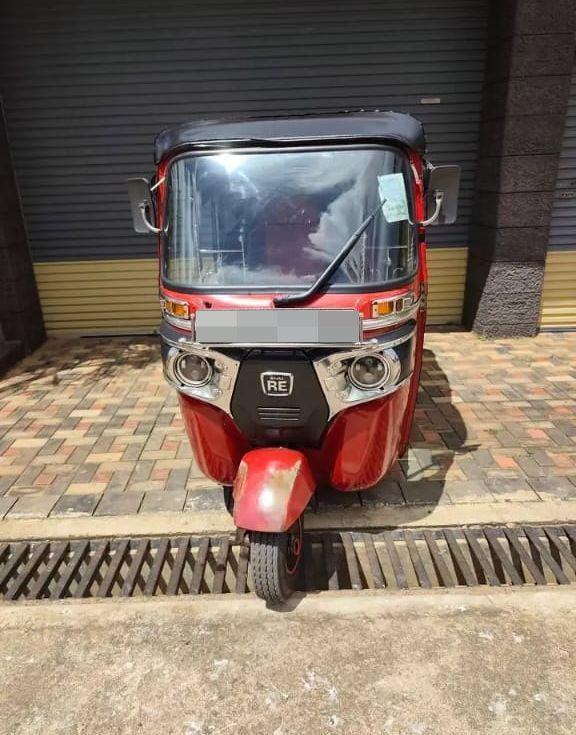 Bajaj 4 stroke 2016 - பயன்படுத்தப்பட்டது முச்சக்கர வண்டி sale in Sri Lanka - patpat.lk