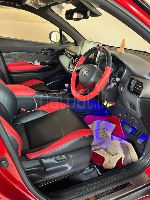 Toyota CHR 2020 - භාවිතා කරන ලද SUV රථය sale in Sri Lanka - patpat.lk