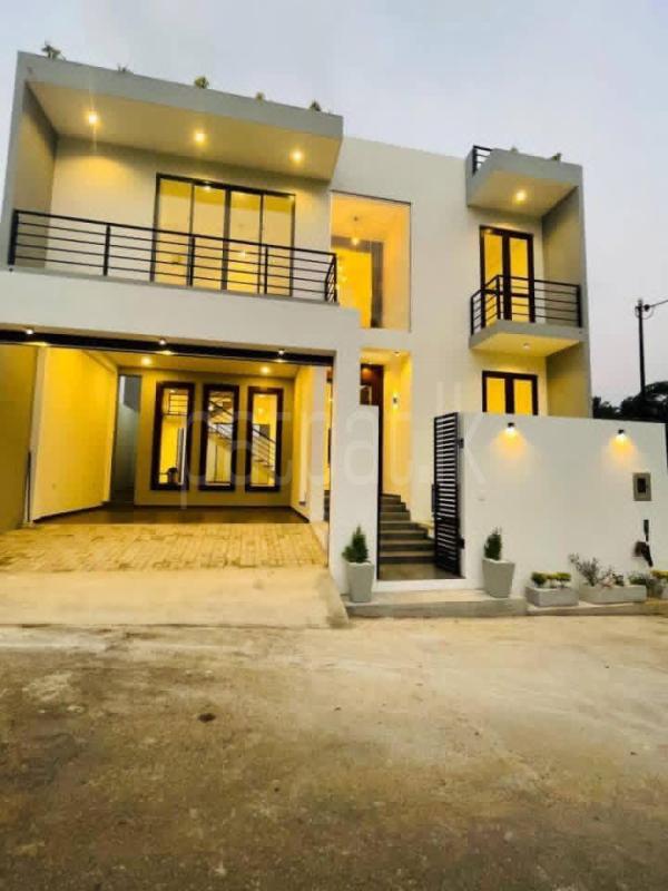 House for Sale in Kahathuduwa