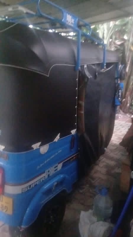 Bajaj 2 stroke 2006 - භාවිතා කරන ලද ත්‍රිරෝද රථය sale in Sri Lanka - patpat.lk
