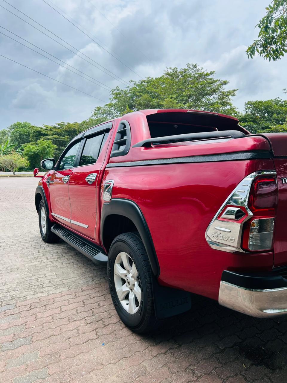 Toyota Hilux 2016 - Used Pick-up  sale in Sri Lanka - patpat.lk