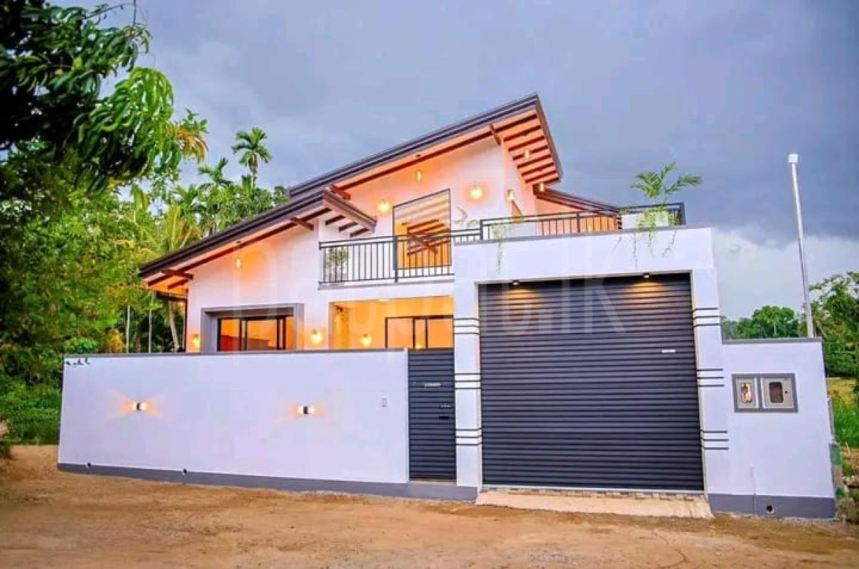 House for Sale in Athurugiriya