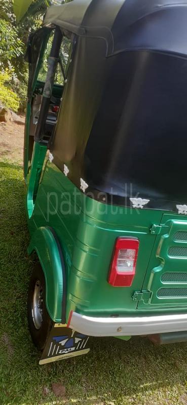 Bajaj Three Wheel 2015 - பயன்படுத்தப்பட்டது முச்சக்கர வண்டி sale in Sri Lanka - patpat.lk